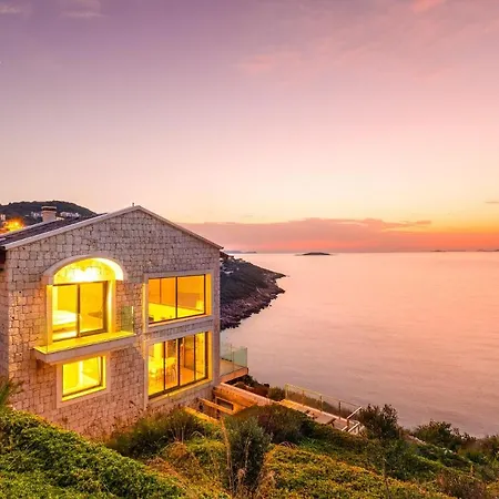 Lighthouse Loft Ayisigi 4*